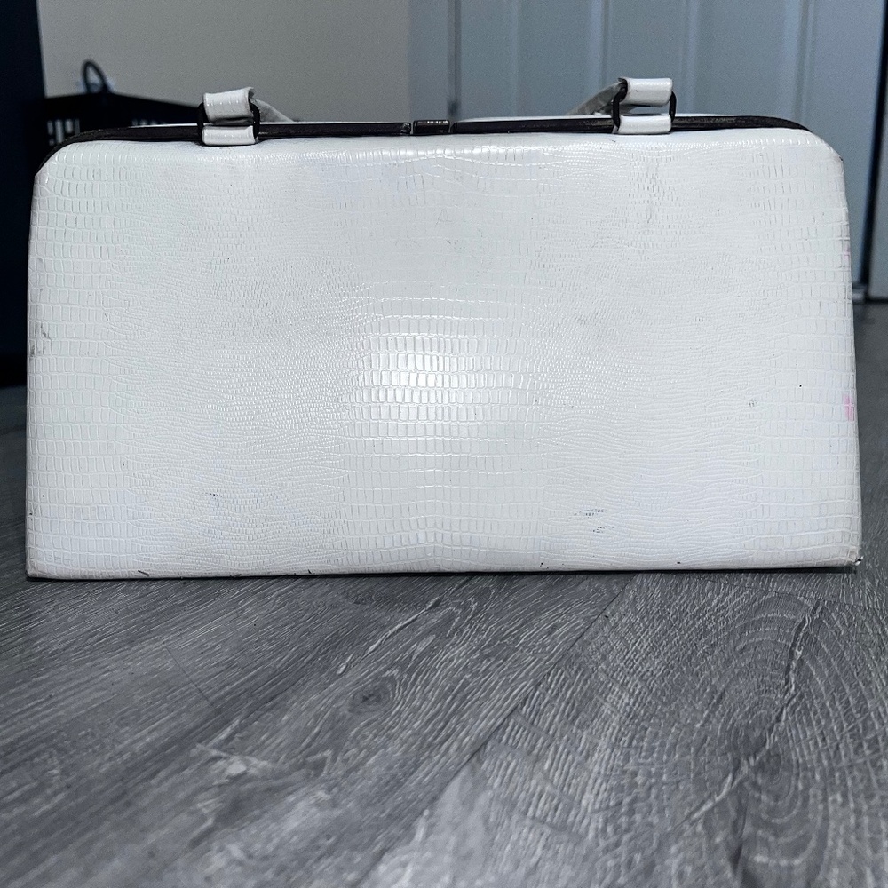Vintage dover white handbag